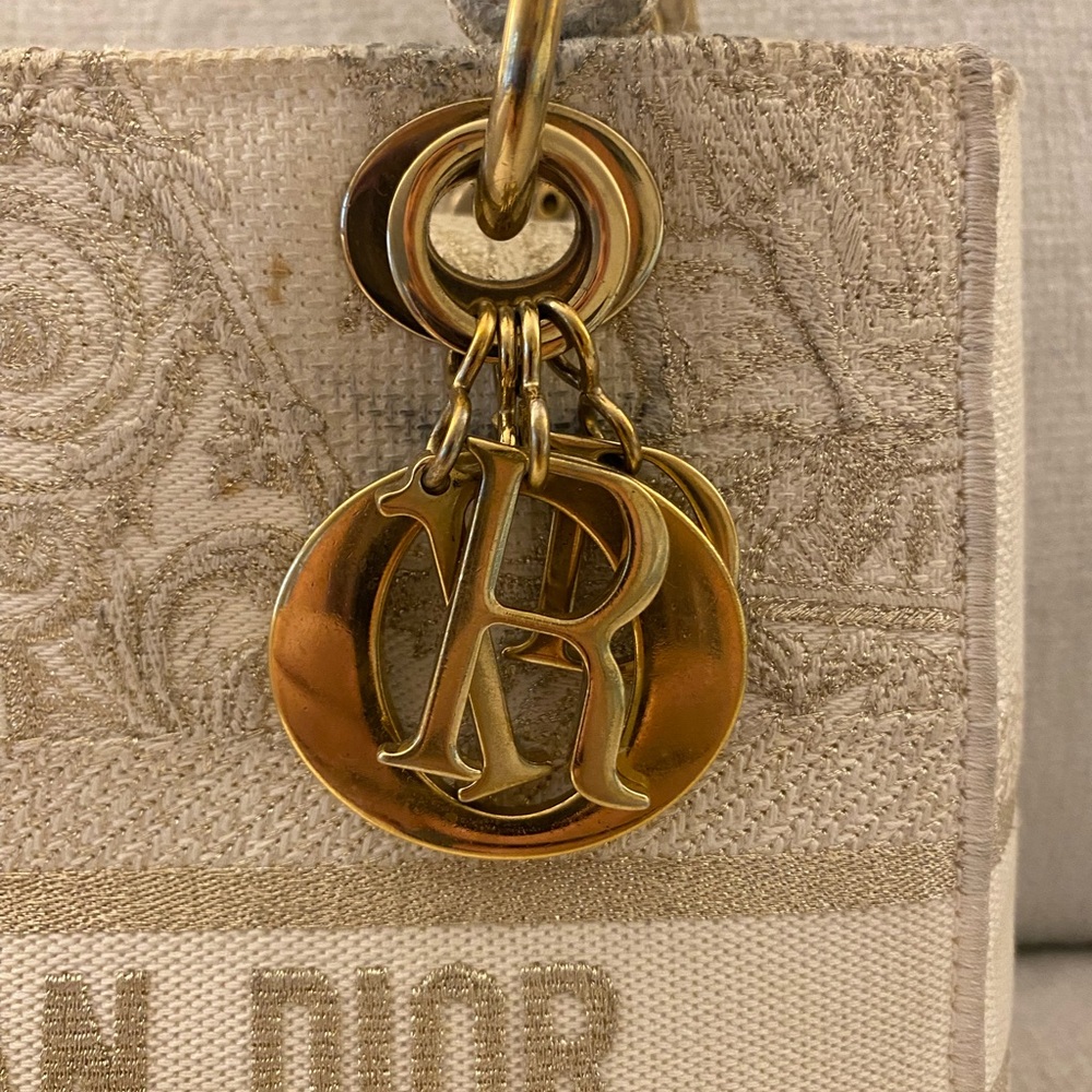 SOLD! - Picture 4 of 9